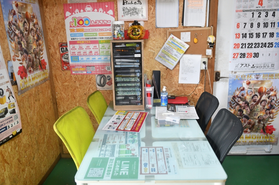 PEACH AUTOの店内